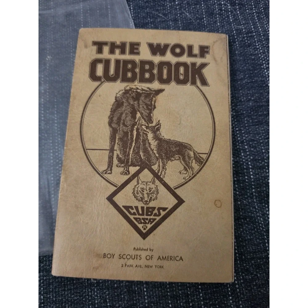 Vintage THE WOLF CUBBOOK - The Boys Cubbook  1936 BSA Scouting